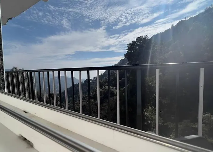 100 Stairs Holiday Home