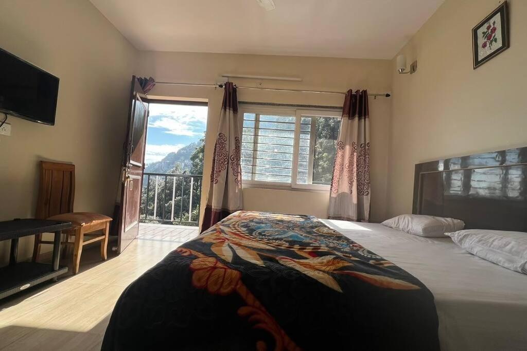 100 Stairs * Mussoorie